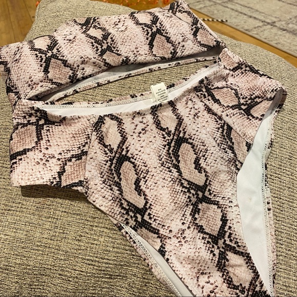 Snack skin bandeau high waist bottom bikini set - Picture 5 of 6